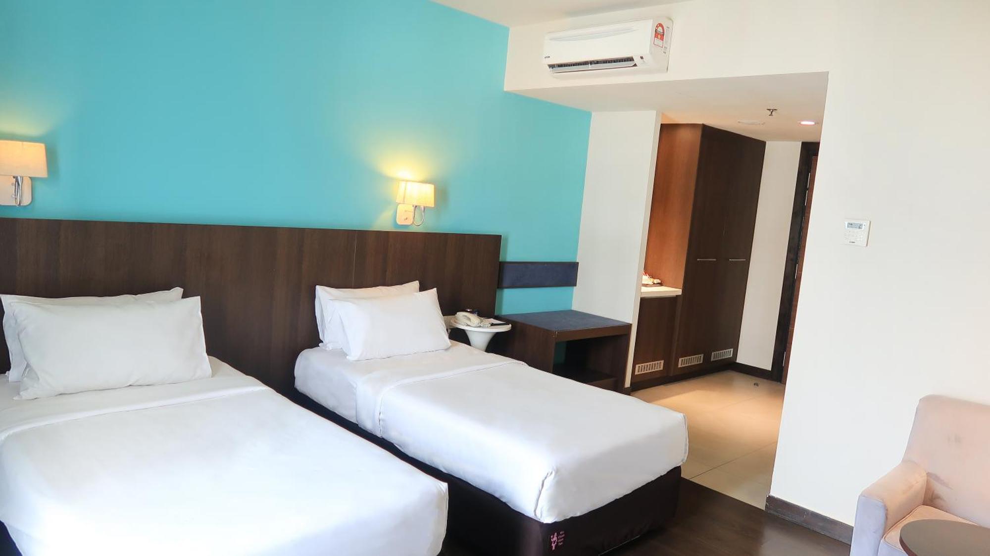 שאה אלאם Wyndham Garden I-City מראה חיצוני תמונה