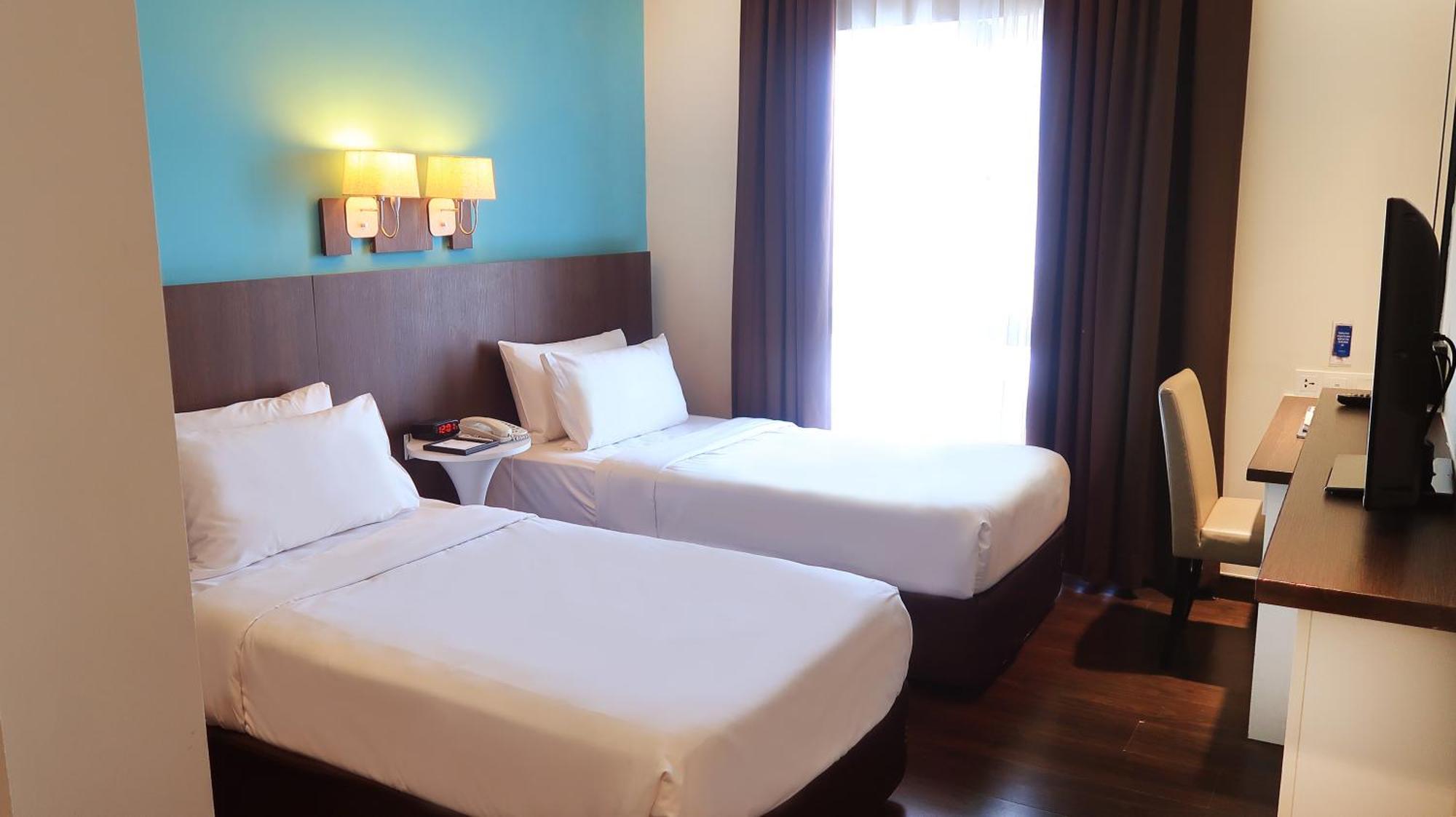 שאה אלאם Wyndham Garden I-City מראה חיצוני תמונה