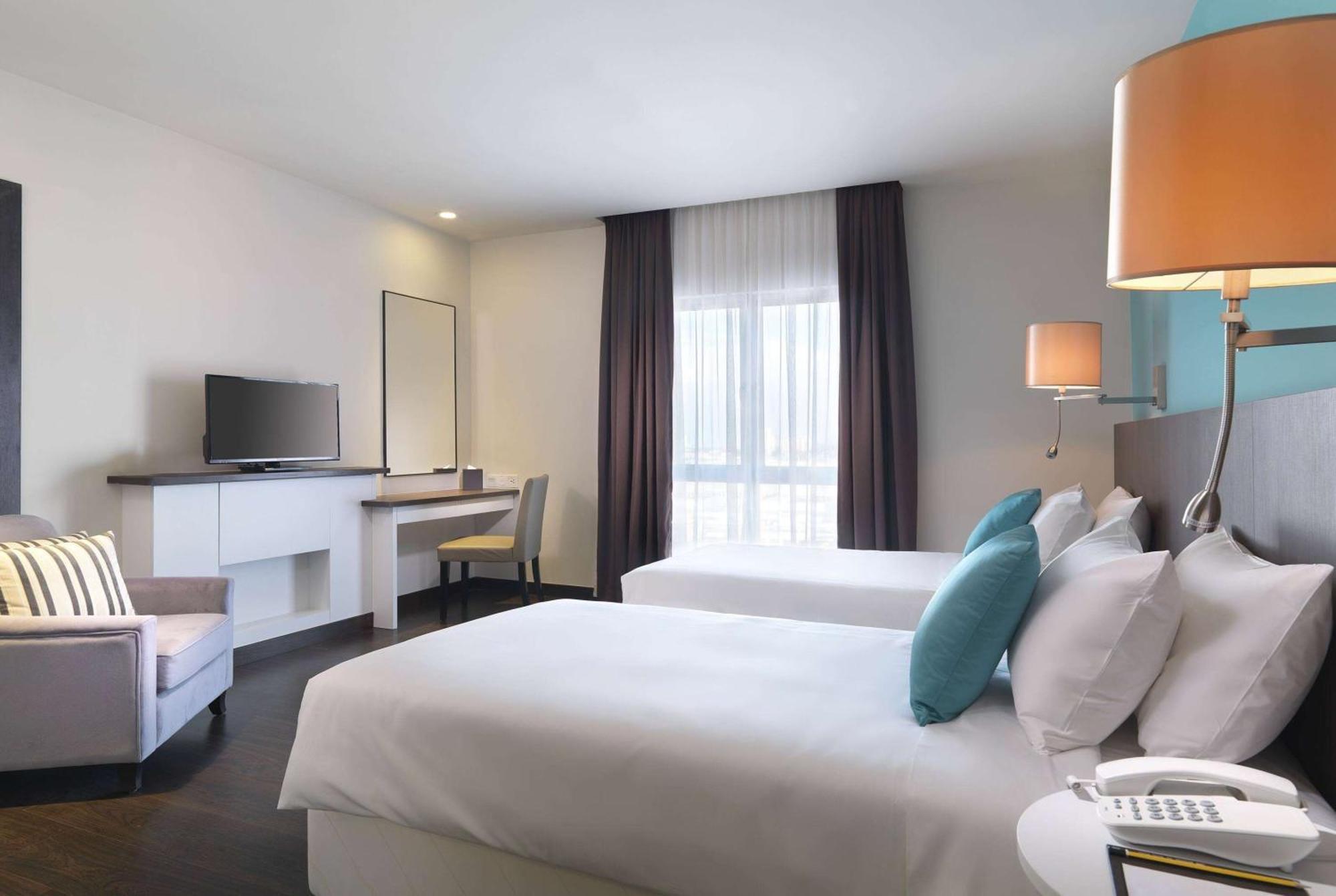שאה אלאם Wyndham Garden I-City מראה חיצוני תמונה
