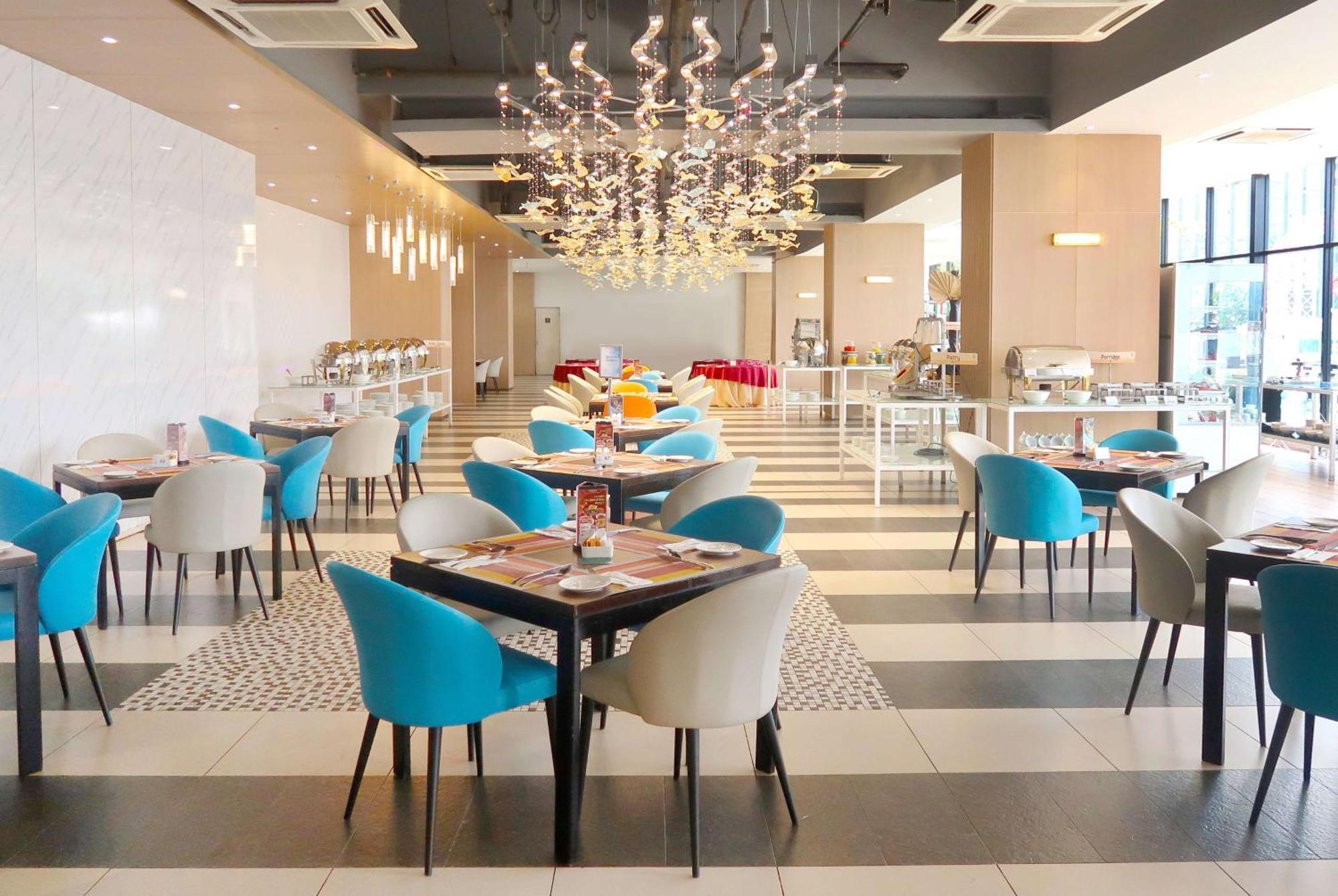 שאה אלאם Wyndham Garden I-City מראה חיצוני תמונה